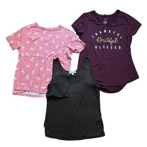 Women’s Bundle of Three Assorted Short Sleeve Summer Tshirts and tops size small